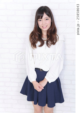 若い女性 ヘアスタイル 若い女性 ヘアスタイル 25858643