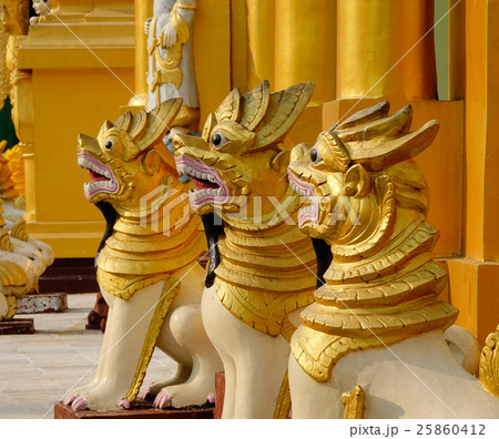 Shwedagon Pagoda in Myanmar 25860412