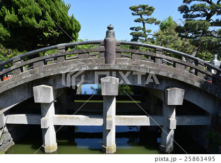 鎌倉　鶴岡八幡宮　太鼓橋 25863495
