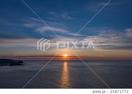 知床半島の夕焼け 知床半島の夕焼け 25871772