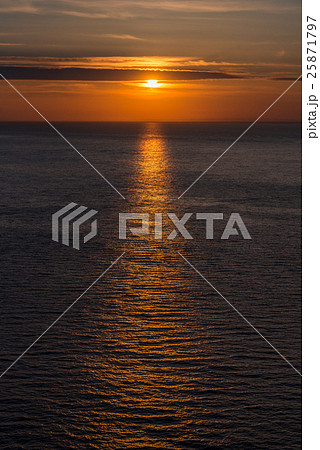 知床半島の夕焼け 知床半島の夕焼け 25871797