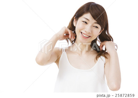 ビューティー　女性　スキンケア　ビューティ　若い女性　笑顔　ボディケア 25872859