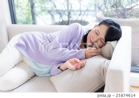 ミドル　女性 25874614