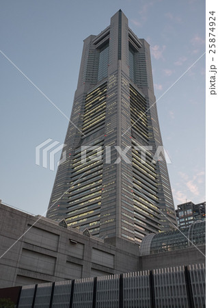 ランドマークタワー夕景 25874924