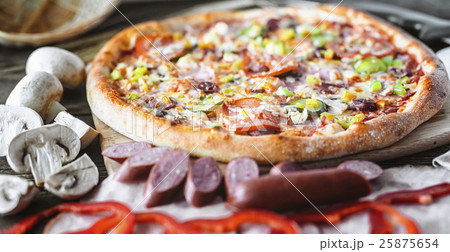 pizza and components 25875654