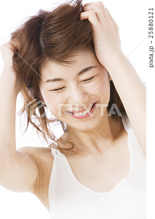 ビューティー ヘアケア 女性 美髪 育毛 スキンケア ビューティ 若い女性 笑顔 ボディケア ビューティー ヘアケア 女性 美髪 育毛 スキンケア ビューティ 若い女性 笑顔 ボディケア 25880121