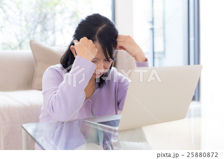 ミドル 女性 ミドル 女性 25880872