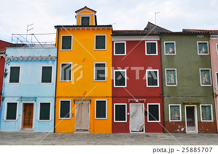 Burano, Venice. Colorful houses island  25885707