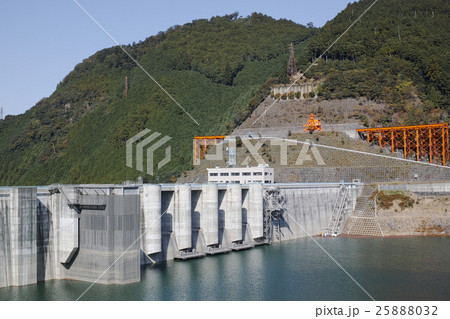 大滝ダム -奈良県吉野郡川上村 25888032