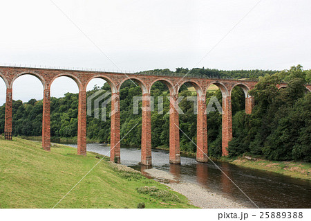 レンガ造りの高架橋－リーダーフット・ヴァイアダクト 25889388