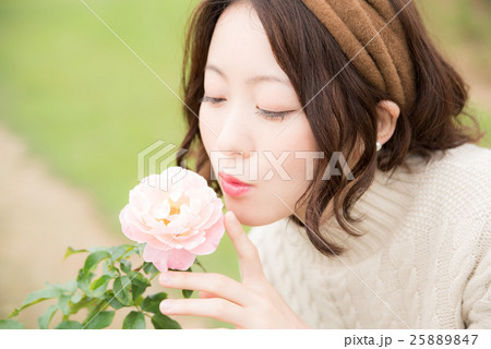 薔薇 女性 薔薇 女性 25889847