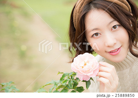 薔薇 女性 薔薇 女性 25889850