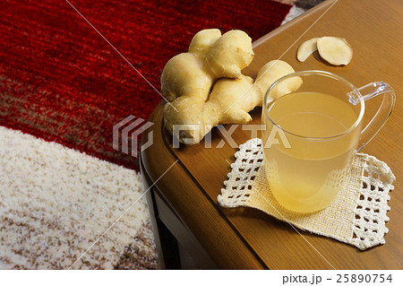 赤い絨毯と生姜湯、ショウガ 赤い絨毯と生姜湯、ショウガ 25890754