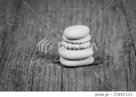 Pyramid of zen stones Pyramid of zen stones 25892131