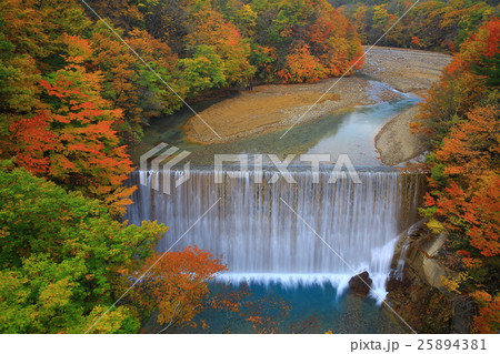 八幡平 紅葉の松川渓流 八幡平 紅葉の松川渓流 25894381