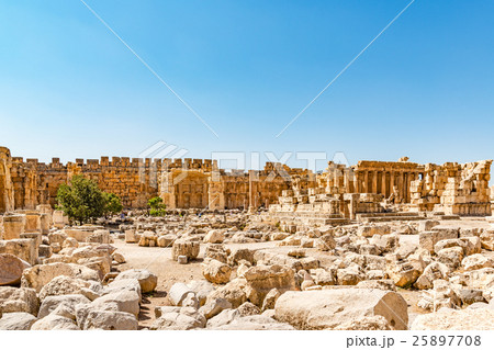 世界遺産バールベック(レバノン、ベカー高原) 世界遺産バールベック(レバノン、ベカー高原) 25897708