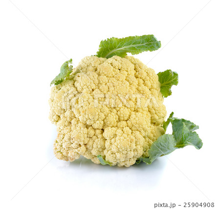 Cauliflower isolated on white background 25904908