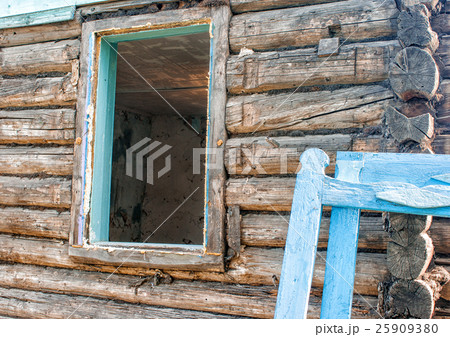 repair of wooden housee 25909380