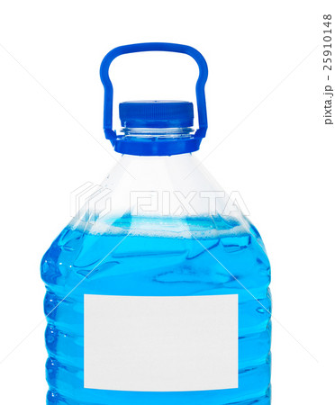 Bottle with blue liquid and blank label 25910148
