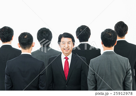 ミドルのビジネスマン ミドルのビジネスマン 25912978