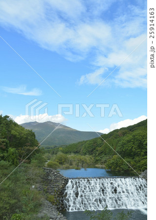 横川渓谷 宮城県 のやまびこ吊り橋の写真素材