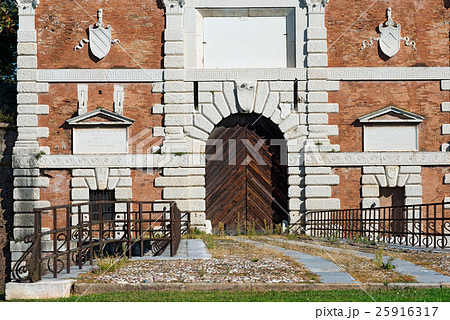 Porta San Zeno - Verona Italy 25916317