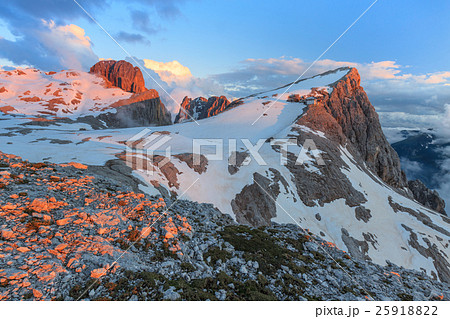 Dolomite Alps, Italy Dolomite Alps, Italy 25918822