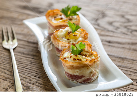 Bacon egg cups 25919025