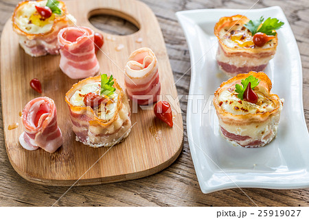 Bacon egg cups 25919027