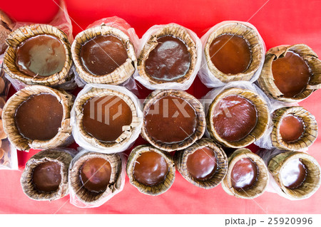 Chinese New Year glutinous rice cake 25920996