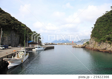 伊豆七島　式根島の野伏港 25922366