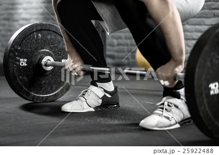 Barbell workout close-up Barbell workout close-up 25922488
