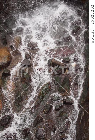 滝水流れ 25923292