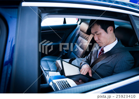 ミドル男性、ビジネスマン、社長 25923410