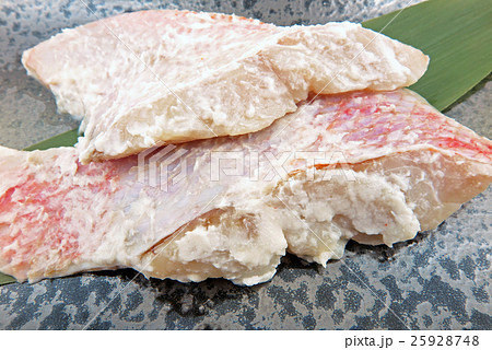 金目鯛の粕漬 2枚 金目鯛の粕漬 2枚 25928748