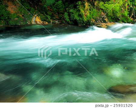 津江の渓流 25931520