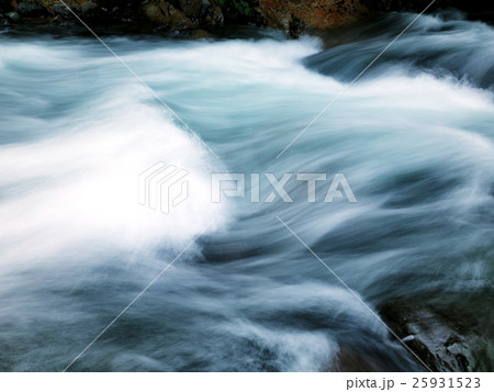津江の渓流 25931523