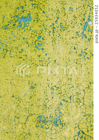 Close View Of Multilayer Dyed And Cracked Flaked 25934052