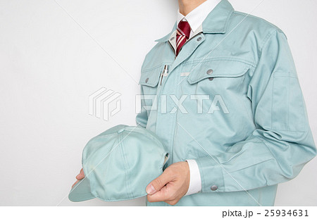 作業帽子を持つ男性 作業帽子を持つ男性 25934631