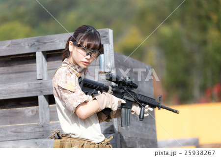 サバイバルゲーム ミリタリー 女性 イメージ 25938267