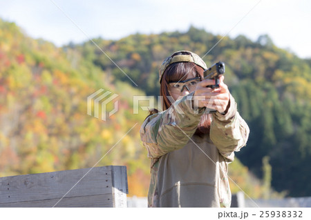 サバイバルゲーム ミリタリー 女性 イメージ 25938332