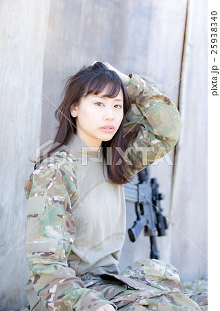 サバイバルゲーム ミリタリー 女性 イメージ サバイバルゲーム ミリタリー 女性 イメージ 25938340