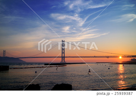 明石海峡大橋の夕景 明石海峡大橋の夕景 25939387