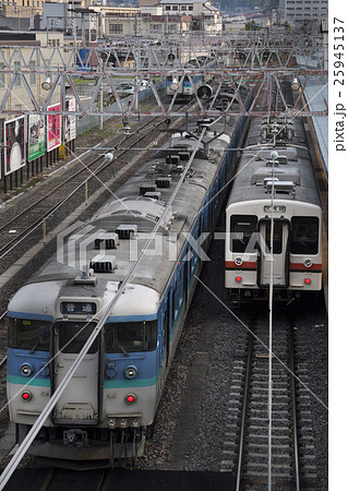 115系と119系 25945137