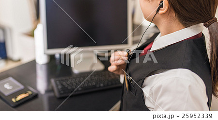 コンシェルジュ 25952339