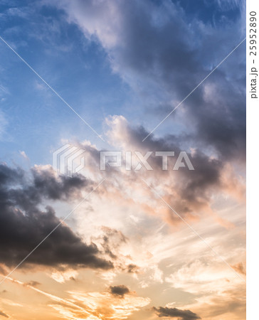 雲 25952890