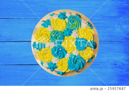 sponge cake with cream sponge cake with cream 25957687
