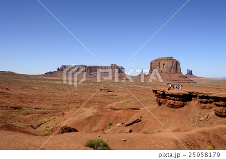 93590　モニュメントバレー 25958179