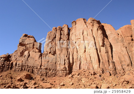 93633　モニュメントバレー 25958429