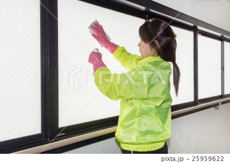 施設作業スタッフ 25959622